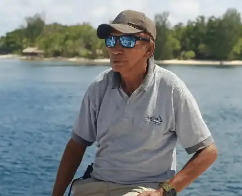 SeaTrek Ombak Putih Crew Julius
