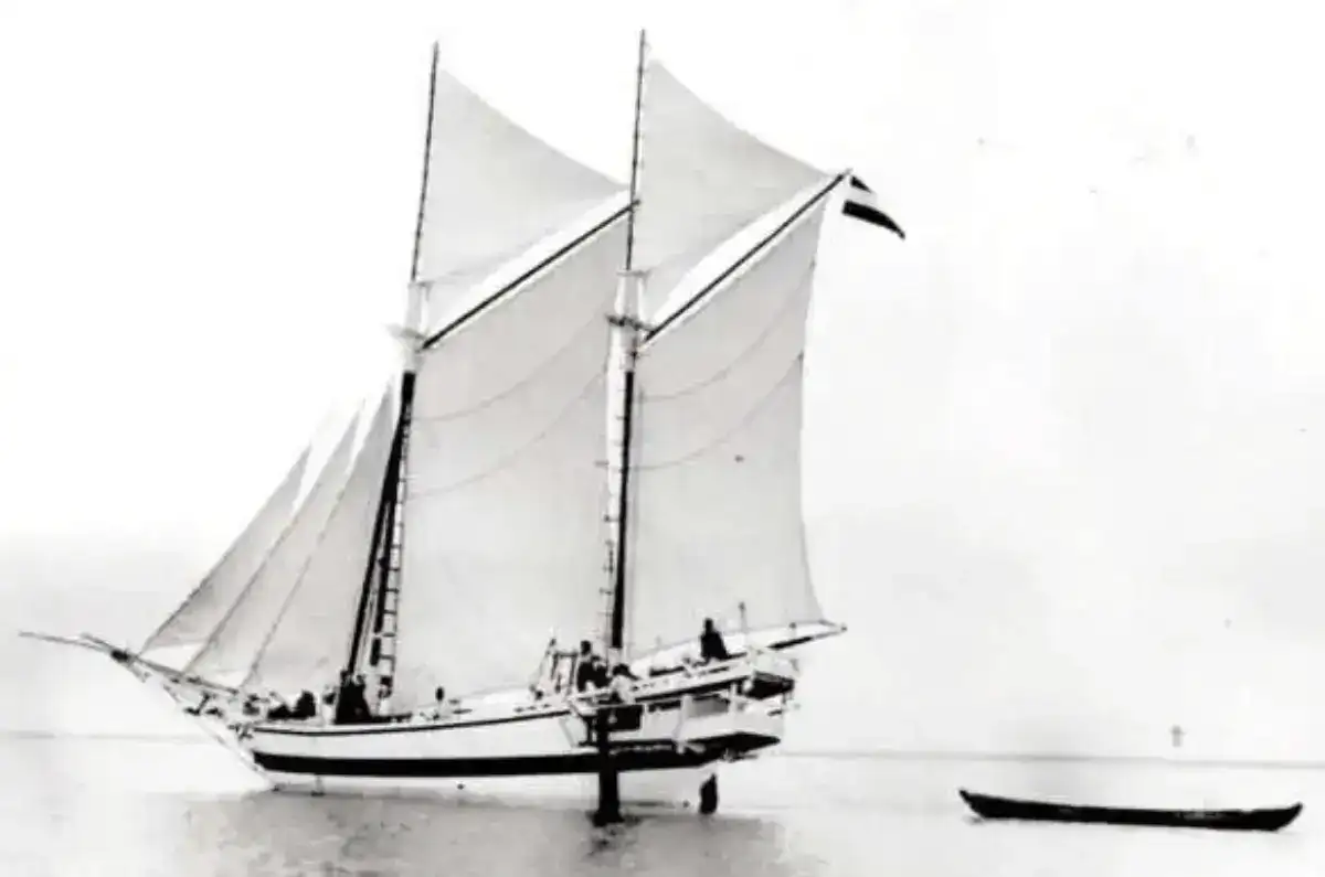 Palari pinisi ship at Makassar