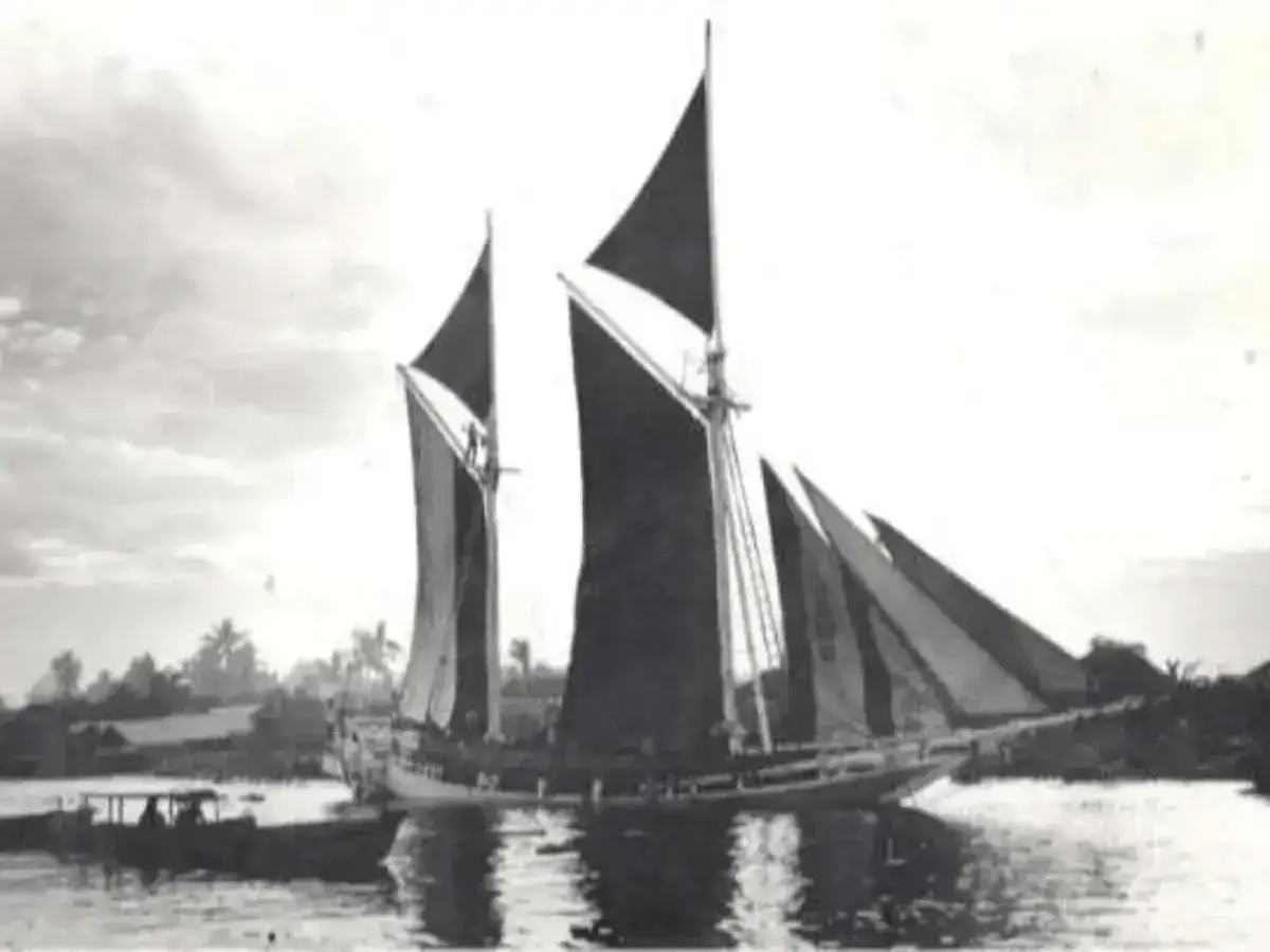 Pinisi Setia Tunggal Banjarmasin ship