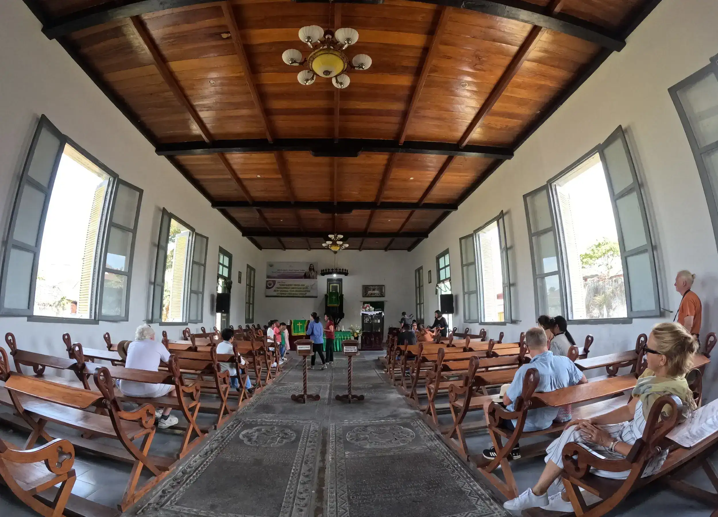 SeaTrek guests visiting Banda Neira dutch church