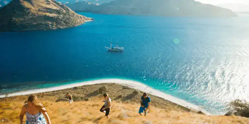 SeaTrek in the press - Komodo Island by Jennifer Hayes