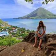 Rachel in Banda Neira