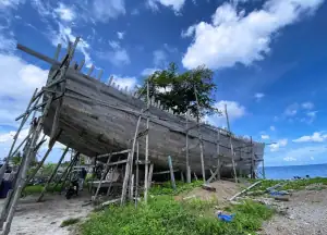 Boatbuilding in Bonerate.