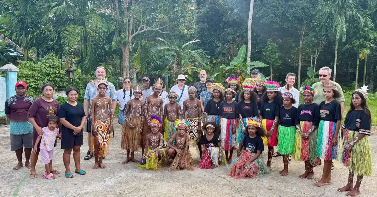 Group photo with People of Kapatcol