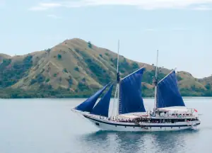 Ombak Putih around Komodo area