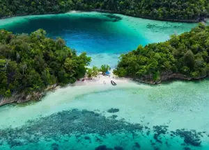 The remote Pisang Island.