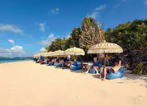 Beach time at Guraici Island